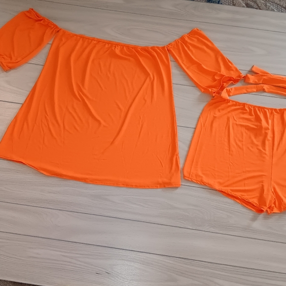 Plus Size Orange One-Shoulder Solid Color Strap Shorts Two-Pieces - Picture 3 of 13